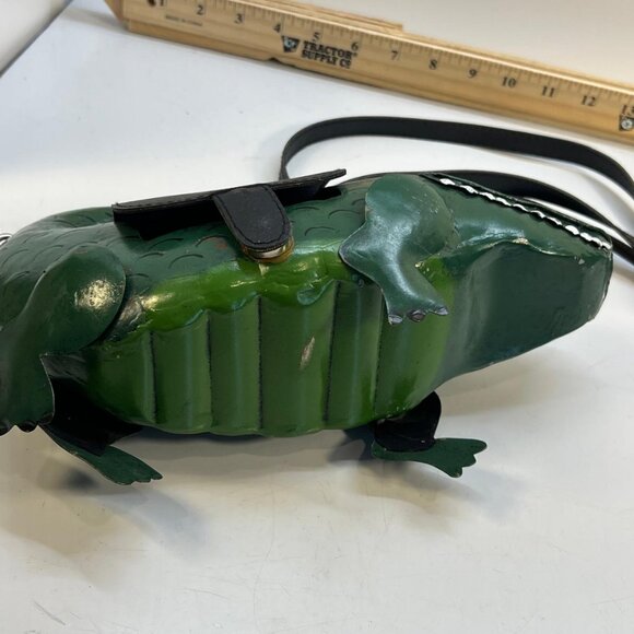 Vintage Alligator Shaped Handbag Green Crocodile Purse Novelty Bag Leather Strap - Picture 2 of 4